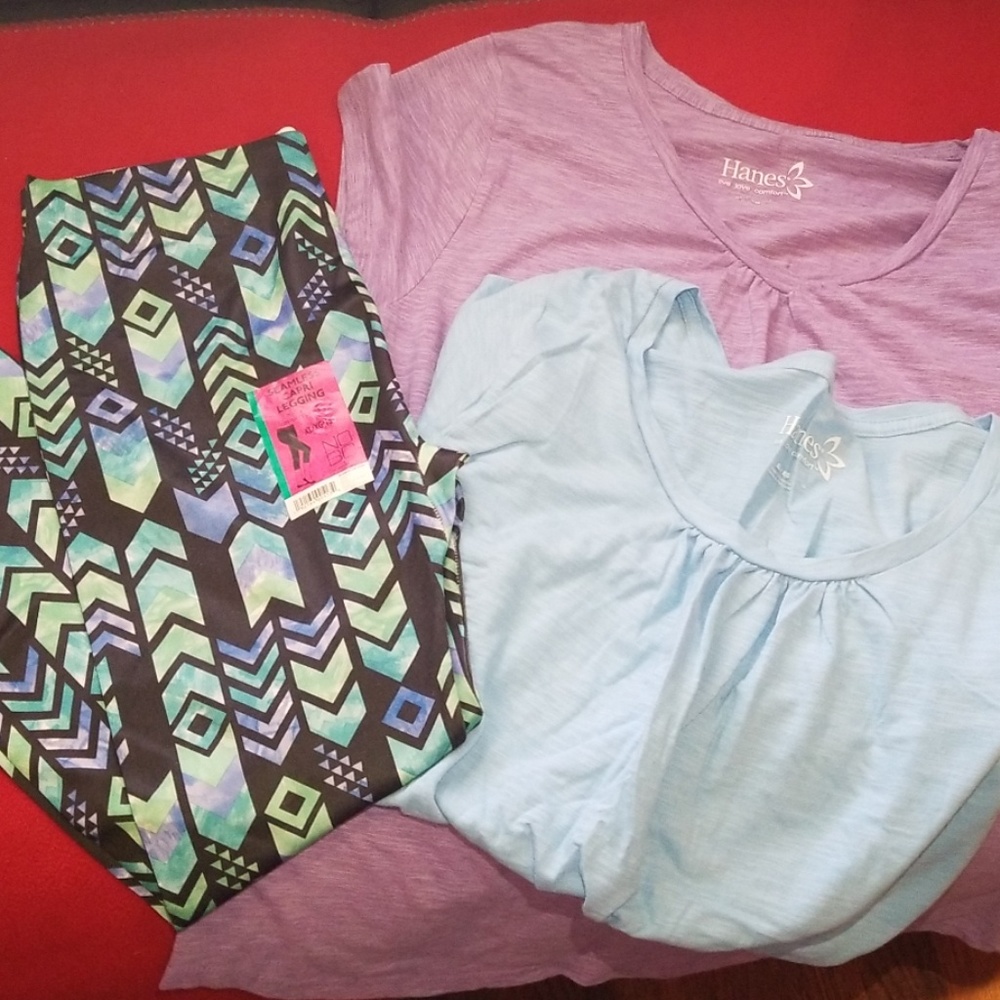 SOLD * BUNDLE Leggings and blouse combo